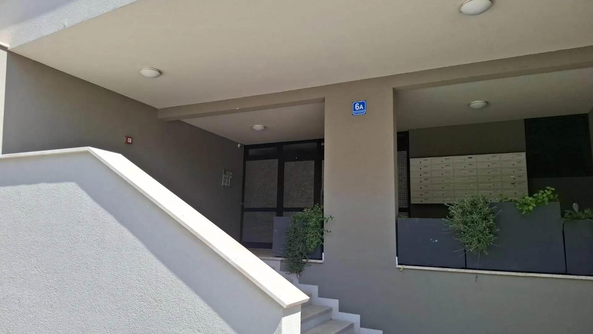 Modern 2-Bedroom Apartment Near The Beach Pula Hırvatistan