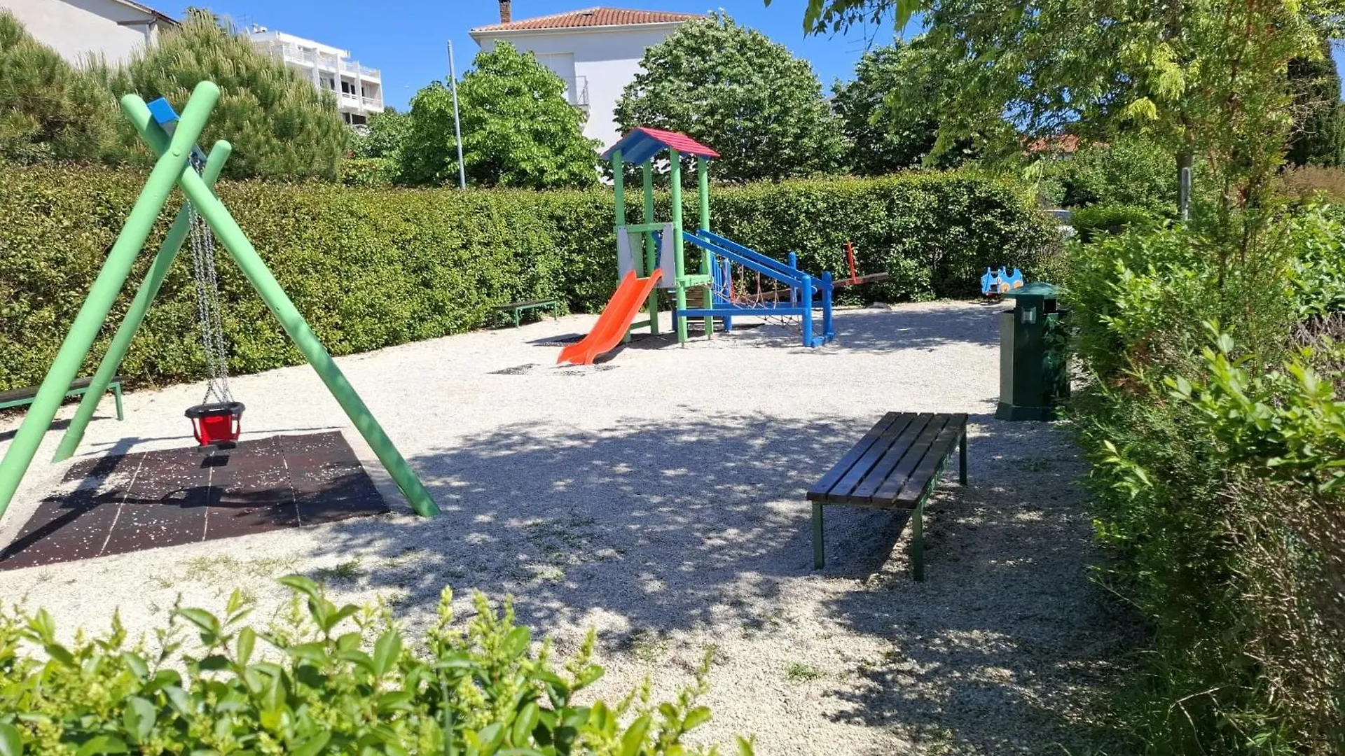 Modern 2-Bedroom Apartment Near The Beach Pula